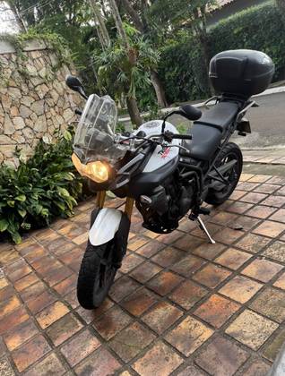 TRIUMPH TIGER 800 ABS TRIUMPH TIGER 800 ABS